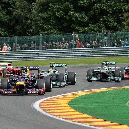 Au Beau Rivage キャンプ場 *